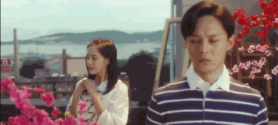 其实她在即将上映的新作里变成了这样|流浪地球|王智|杨幂_新浪新闻