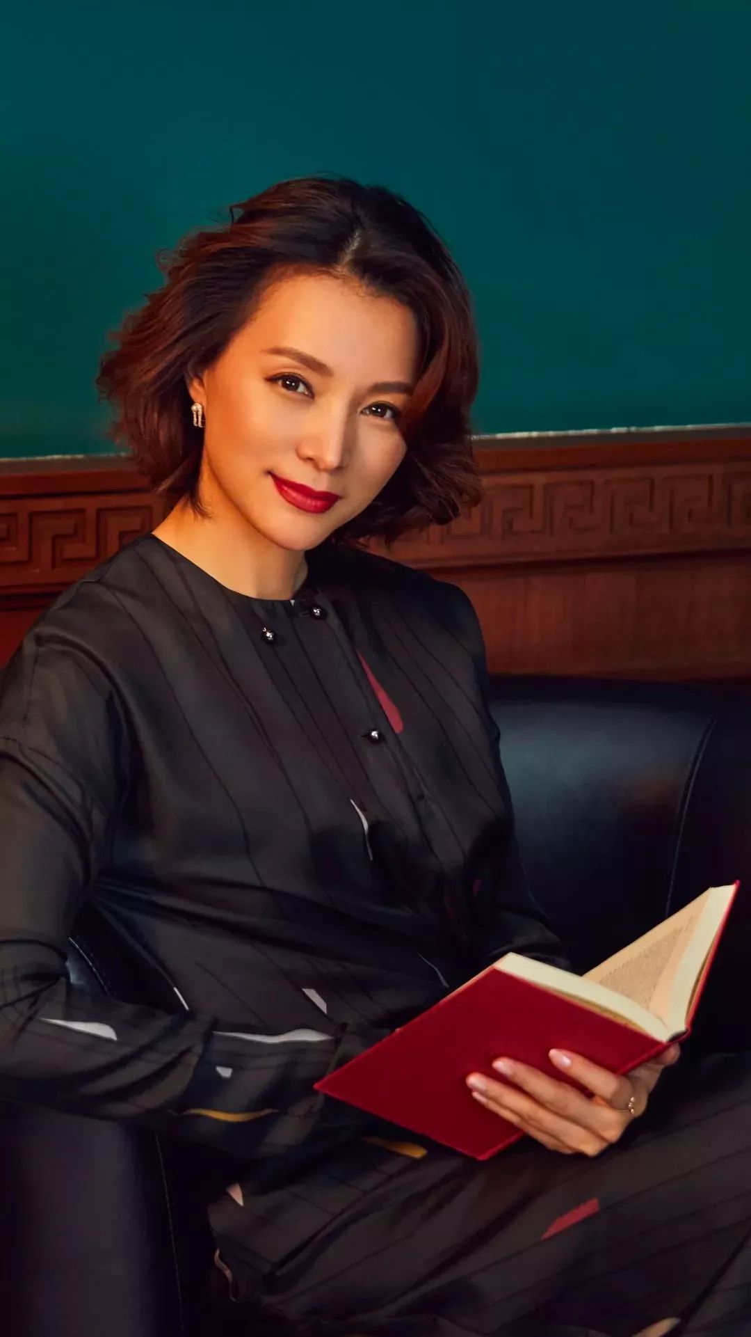 你真的了解董卿吗集才华美貌于一身的女强人却被人说不堪