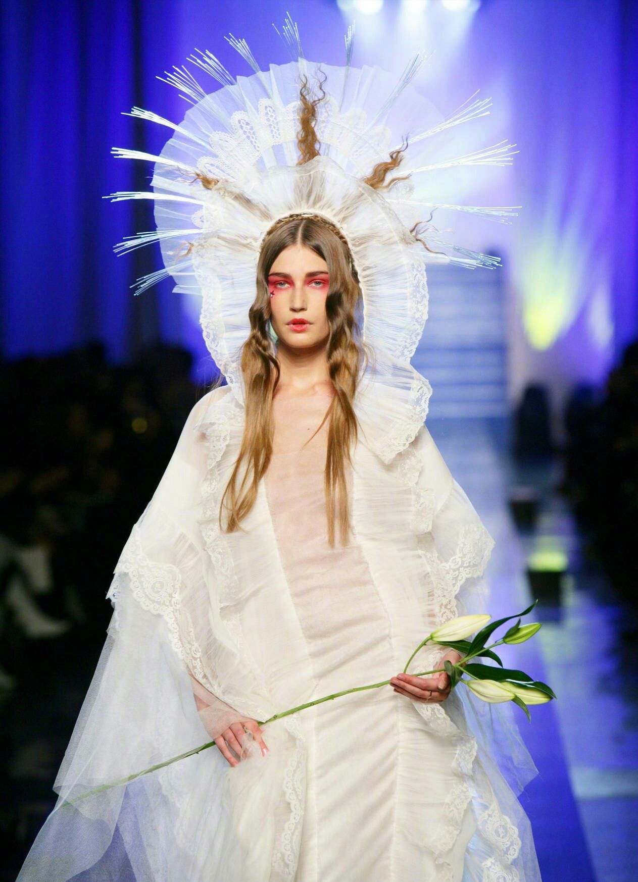 超模尤金妮亚,清冷高贵睥睨凡尘的沙俄女皇,专业踏穿t台一百年