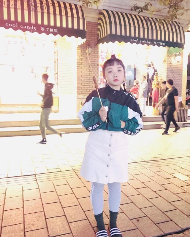 体重124斤的辣目洋子,把500元以下的平价衣穿成胖女孩穿搭指南