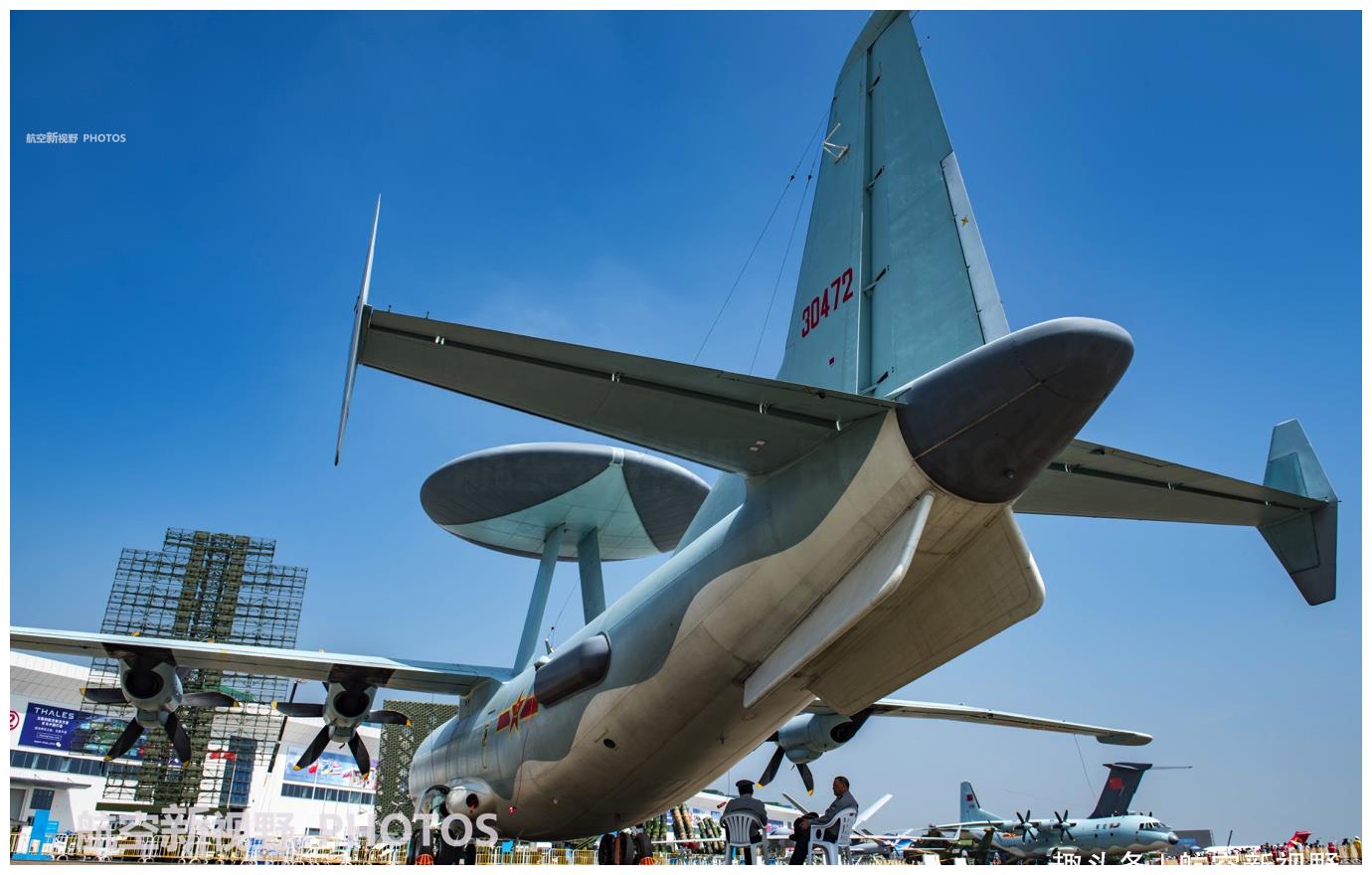 今天与大家分享一组中国空军最新空警500预警机细节图,空警-500是中国