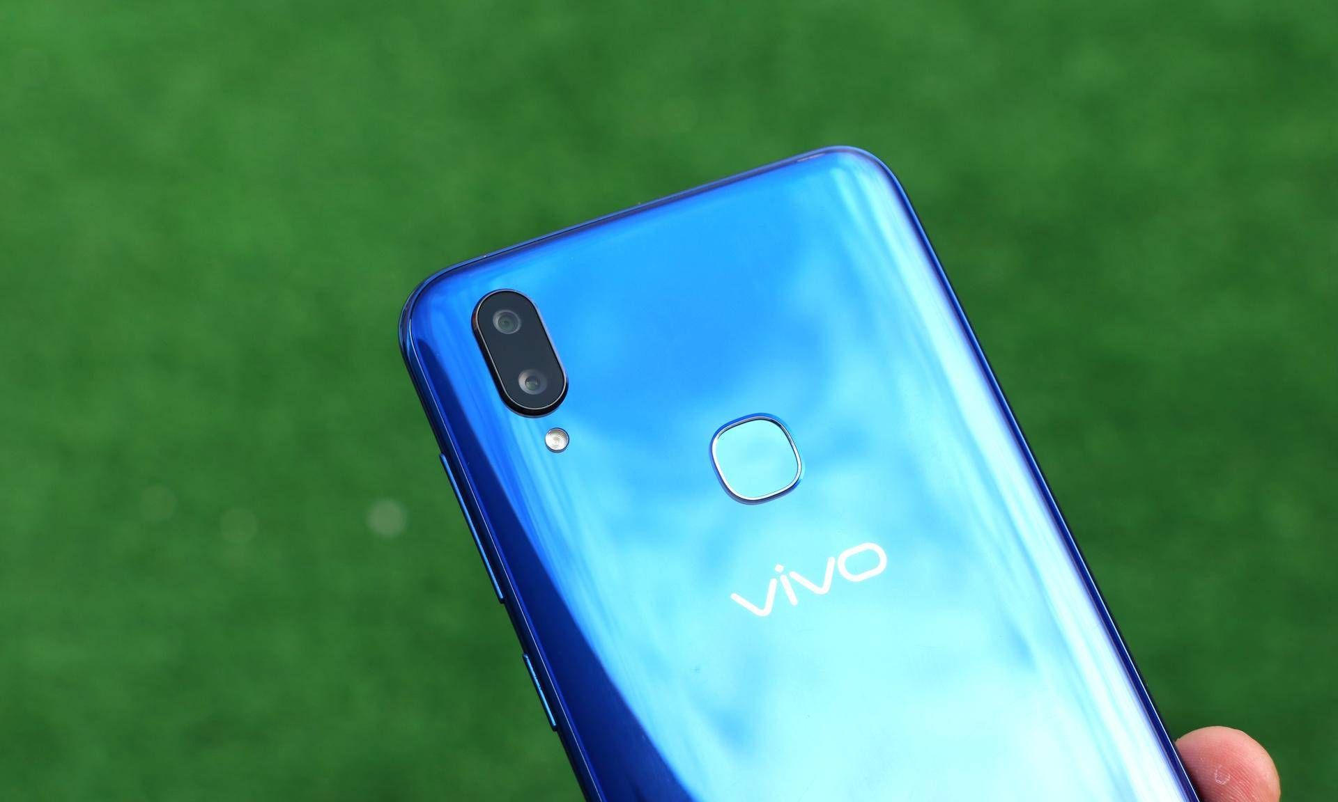 vivoz3极光蓝上手图赏高颜值的性能小钢炮入手超值