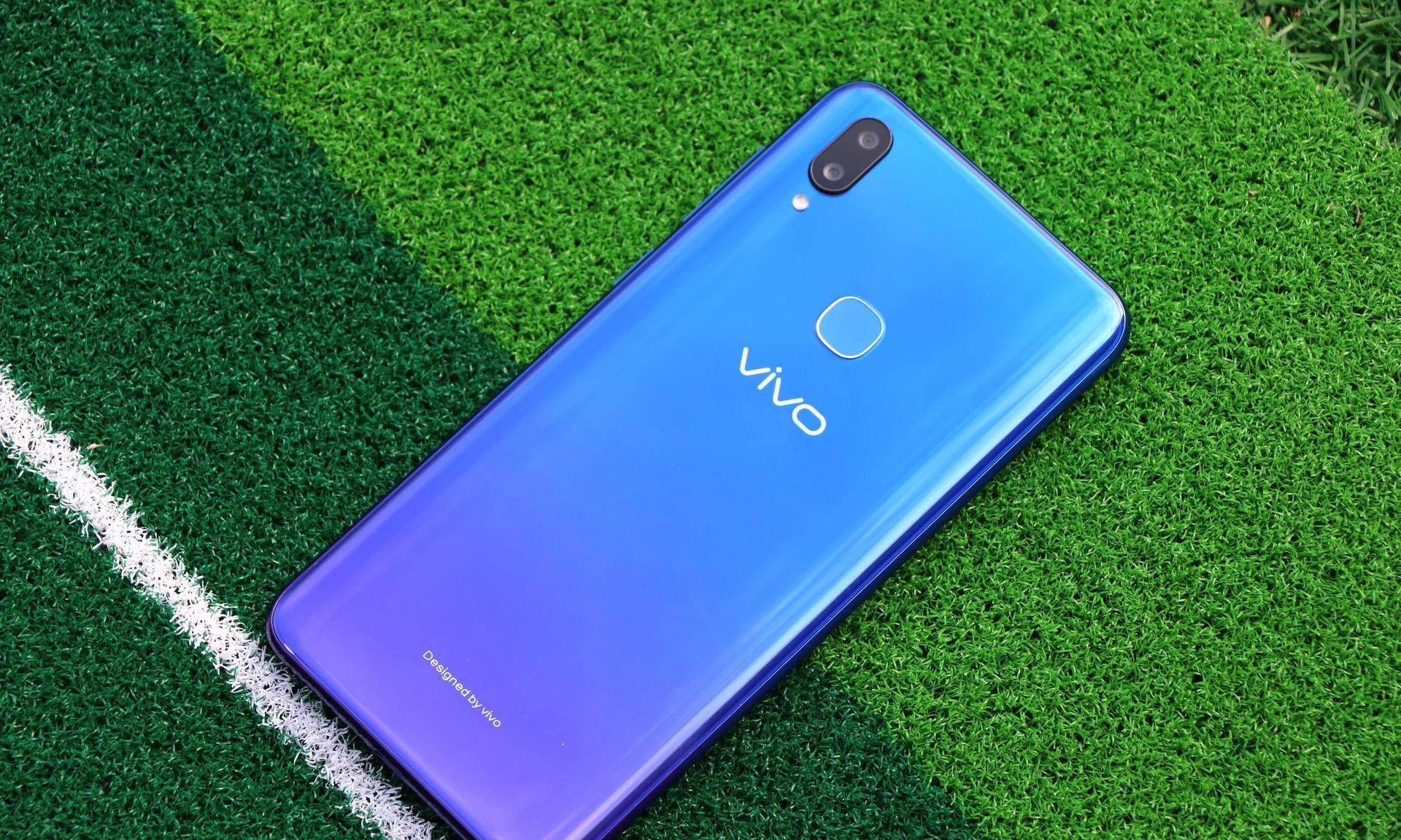 vivoz3极光蓝上手图赏高颜值的性能小钢炮入手超值