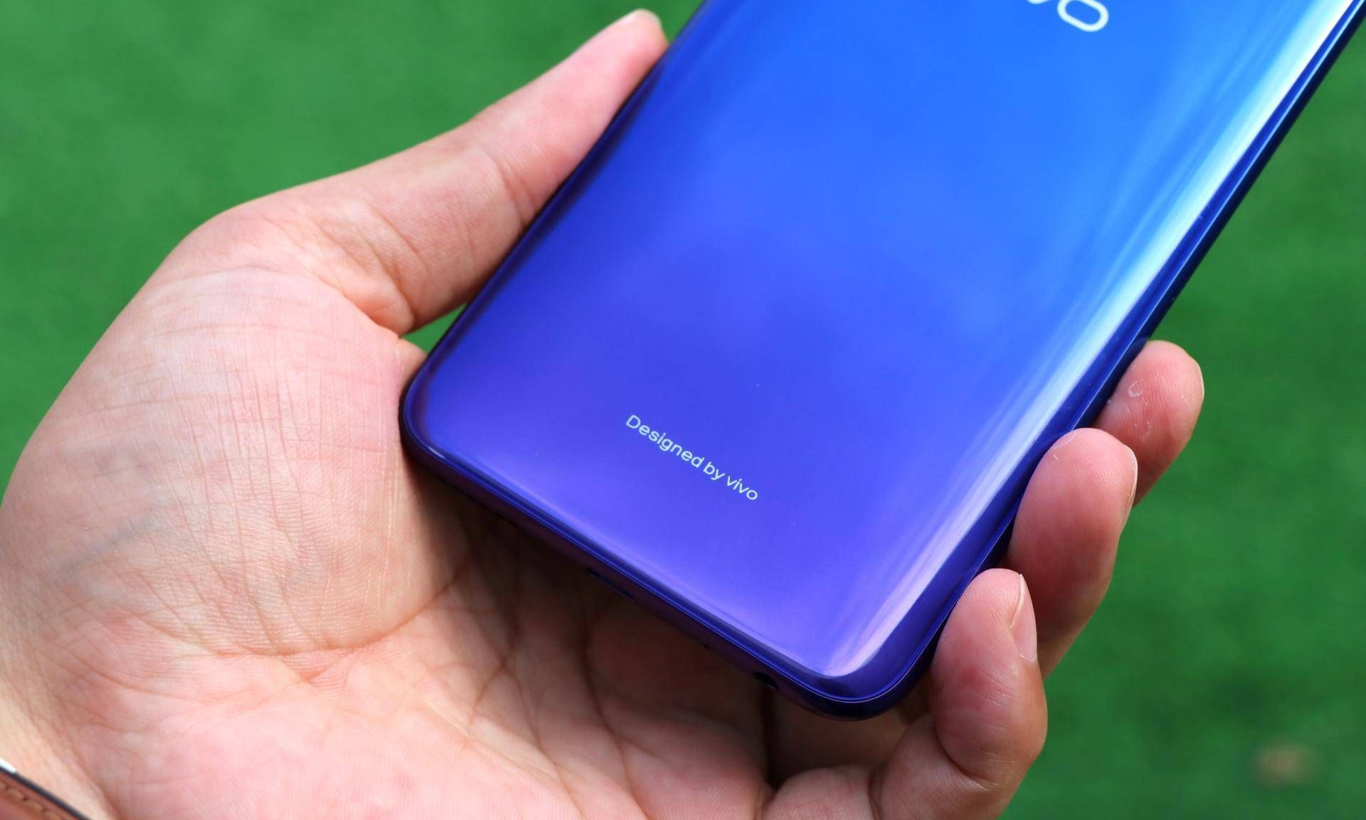 vivoz3极光蓝上手图赏高颜值的性能小钢炮入手超值