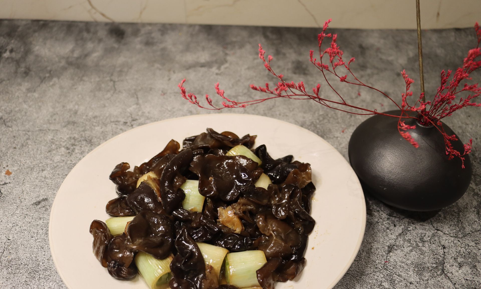 葱烧黑木耳,葱香浓郁,做法地道,喜欢记得先收藏_高清图集_新浪网