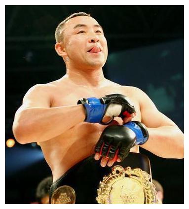 散打王实力完爆方便,更碾压一龙,曾一脚把泰拳王踢成脑死亡|赵学军|脑