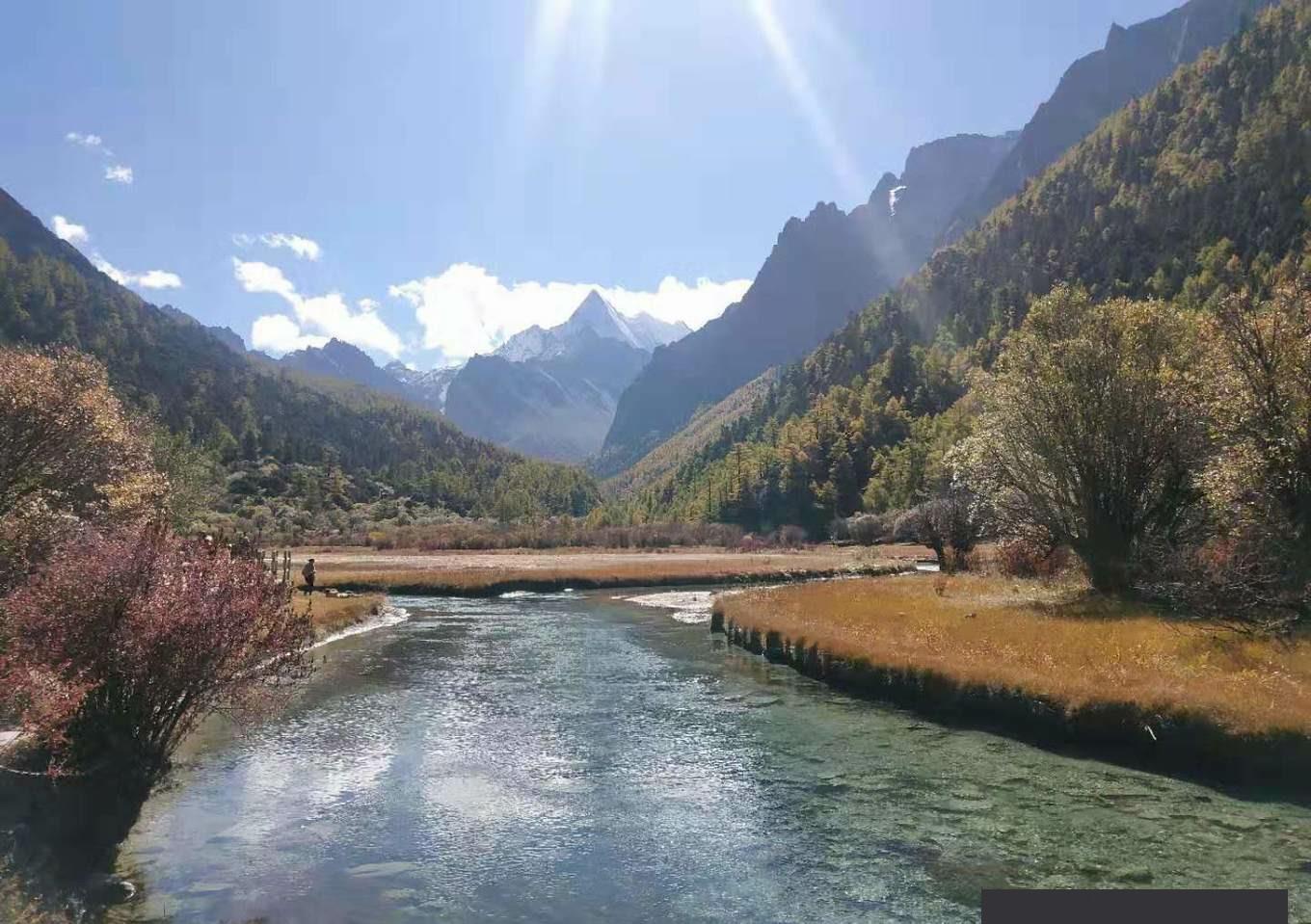 从香格里拉到稻城亚丁，有你旅行更安心|香格里拉|亚丁|稻城亚丁_新浪新闻