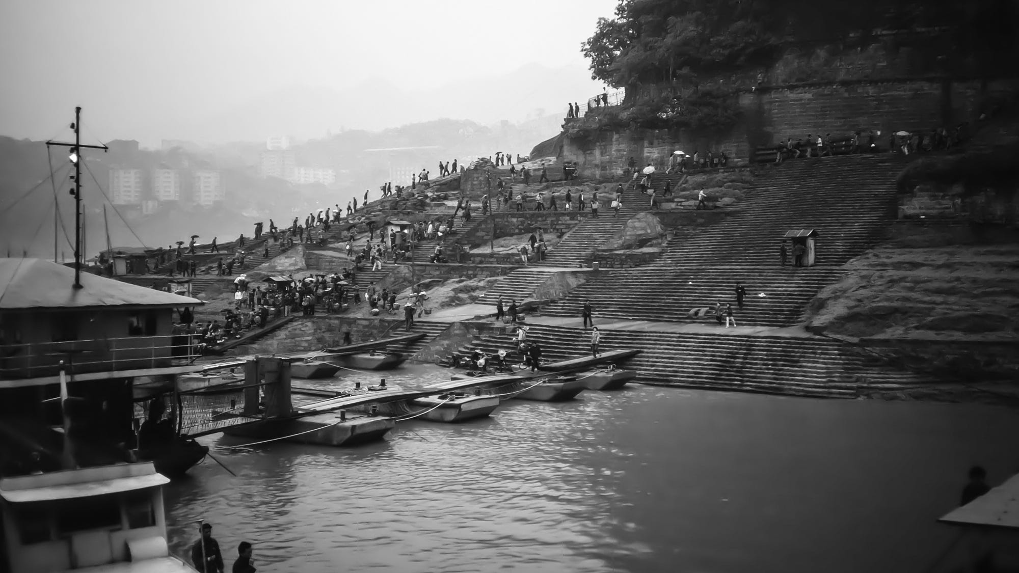 1981年的重庆罕见街拍老照片老重庆人的生活记忆