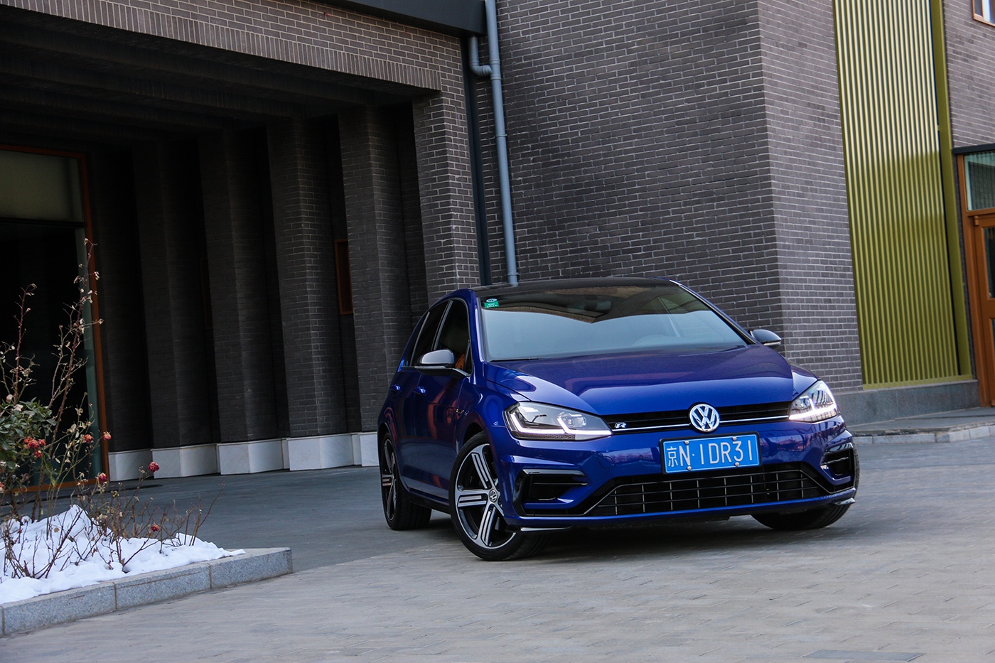 8代来临之前试75代高尔夫r经典的一代就这样落幕了