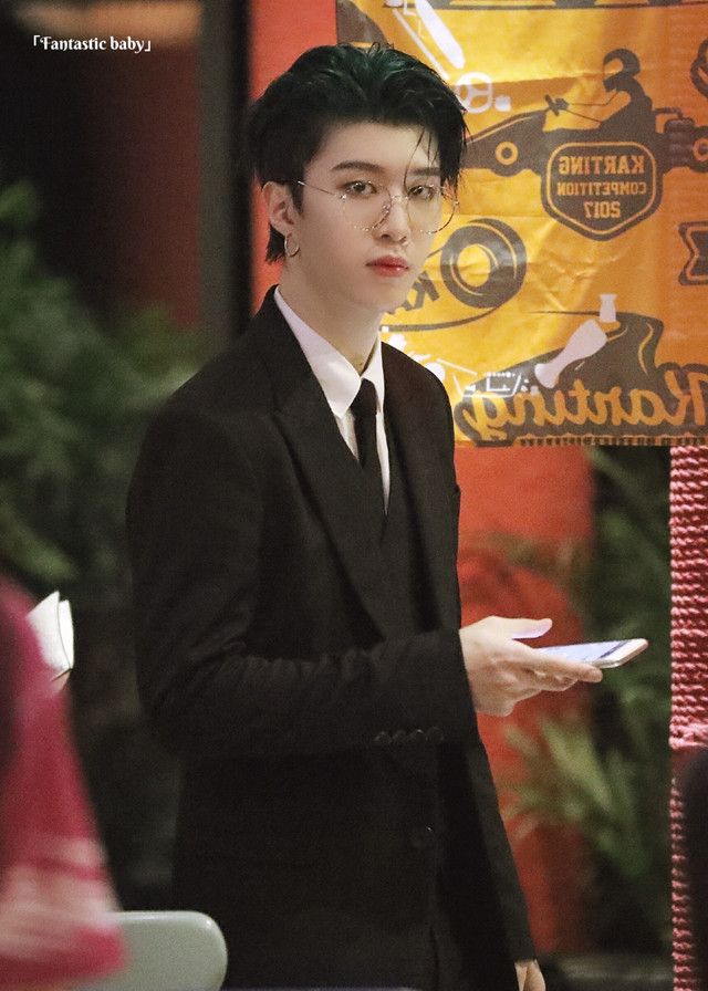 范丞丞|大背头|金丝_新浪新闻