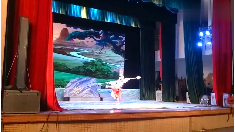 台山市粤剧团演出《双枪陆文龙》 主演卢响辉黄晓韵