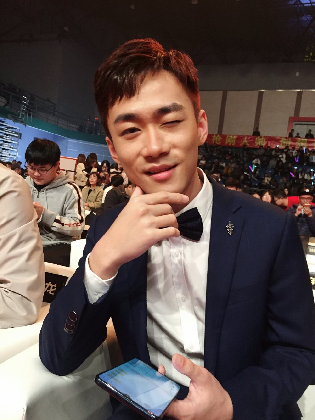 不求人耗费240天变成虎牙一哥,年入2000万却也被人质疑过