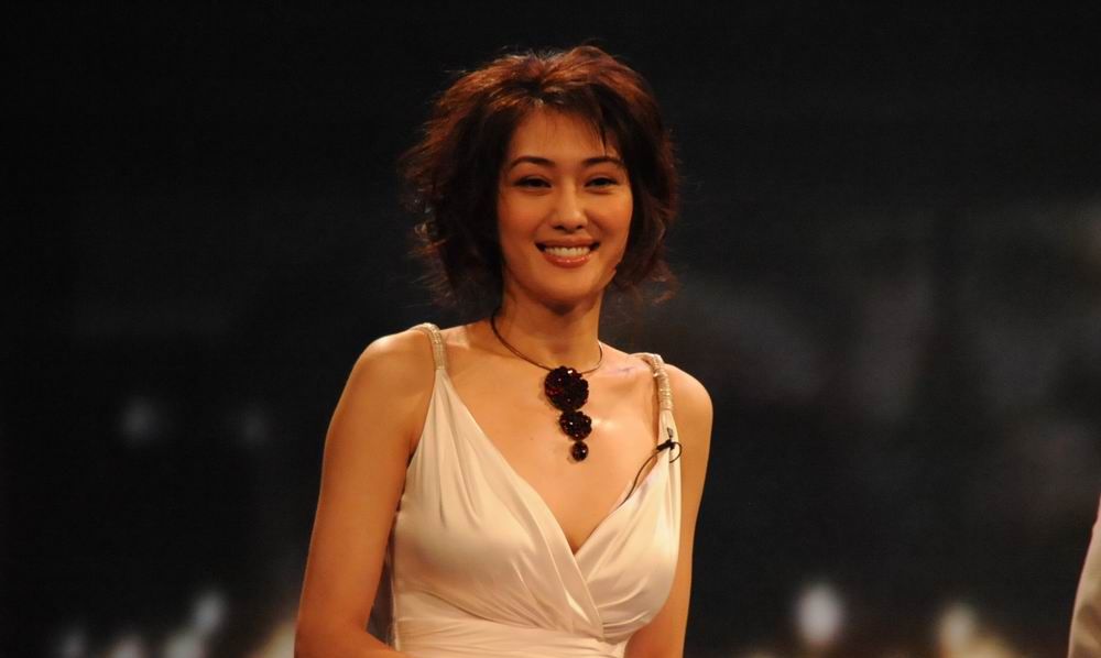 孟广美:袅袅婷婷,美色迷人|孟广美|美色|锵锵三人行_新浪新闻