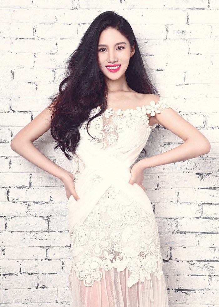 顾盼流转举步轻摇吴优