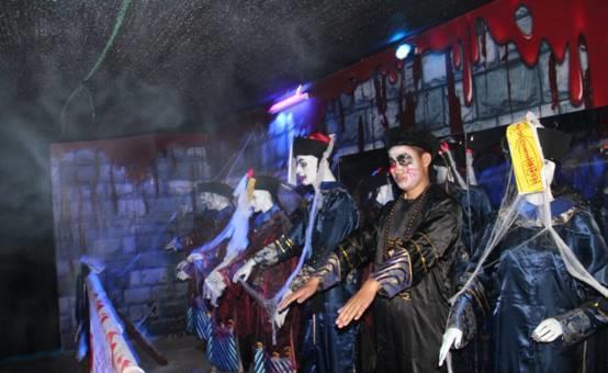 万圣节去哪“鬼混”？北京欢乐谷七大主题鬼屋攻略，感受群魔乱舞|万圣节|鬼屋|欢乐谷