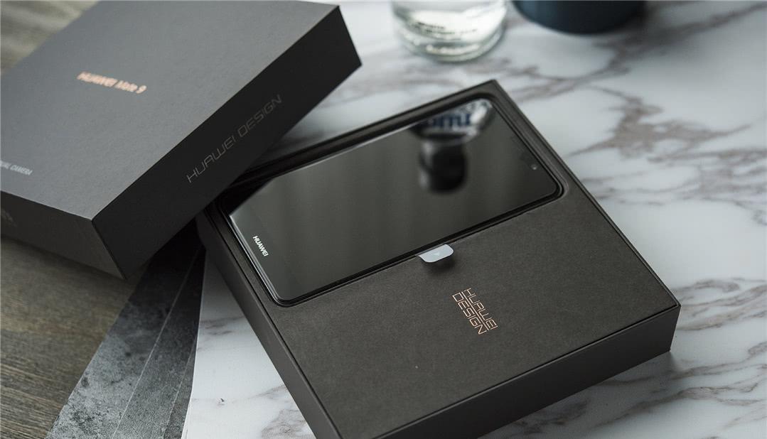 在实体店买手机和在网上买手机,到底有啥区别