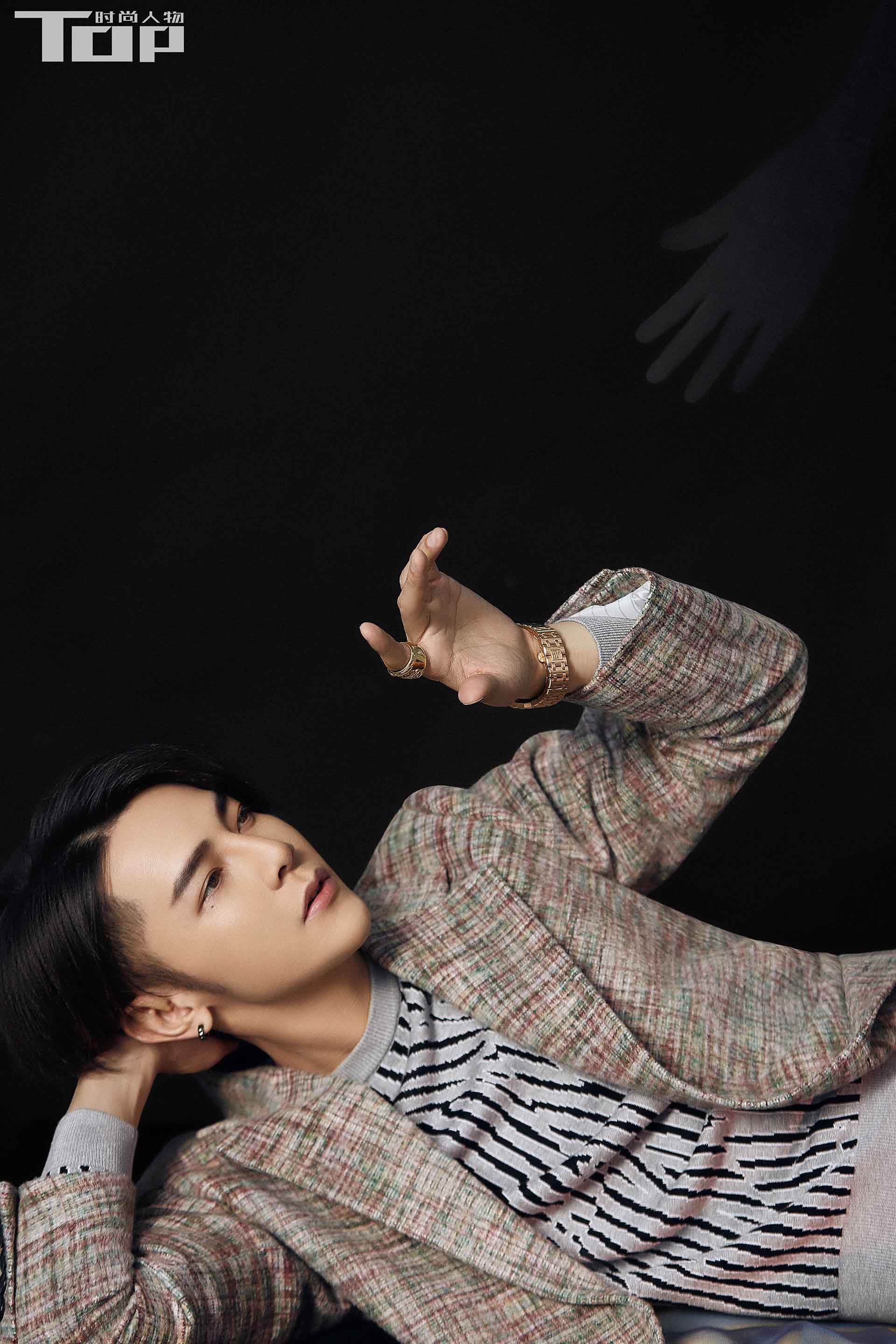 汪东城初春写真曝光  色彩单品夺目致敬春日生