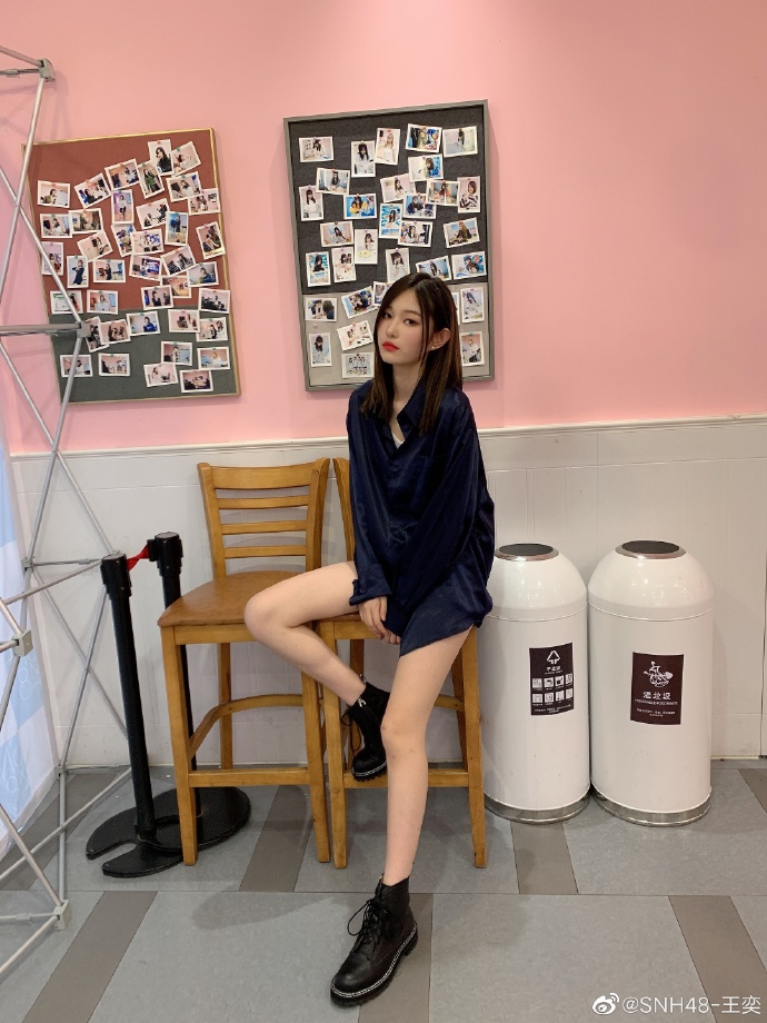 偶像女团美少女snh48王奕自拍写真美照
