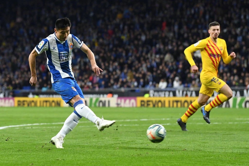 攻破巴萨球门的武磊  留洋之路已经豁然开朗