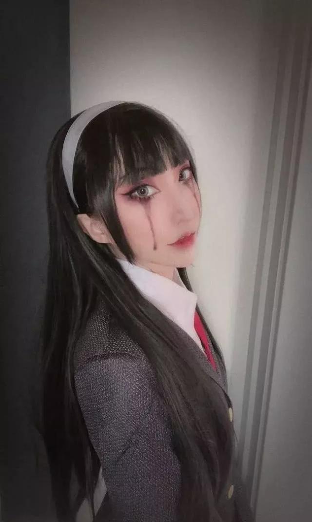 cos美图:第五人格——川上富江,黑长直制服红蝶超棒