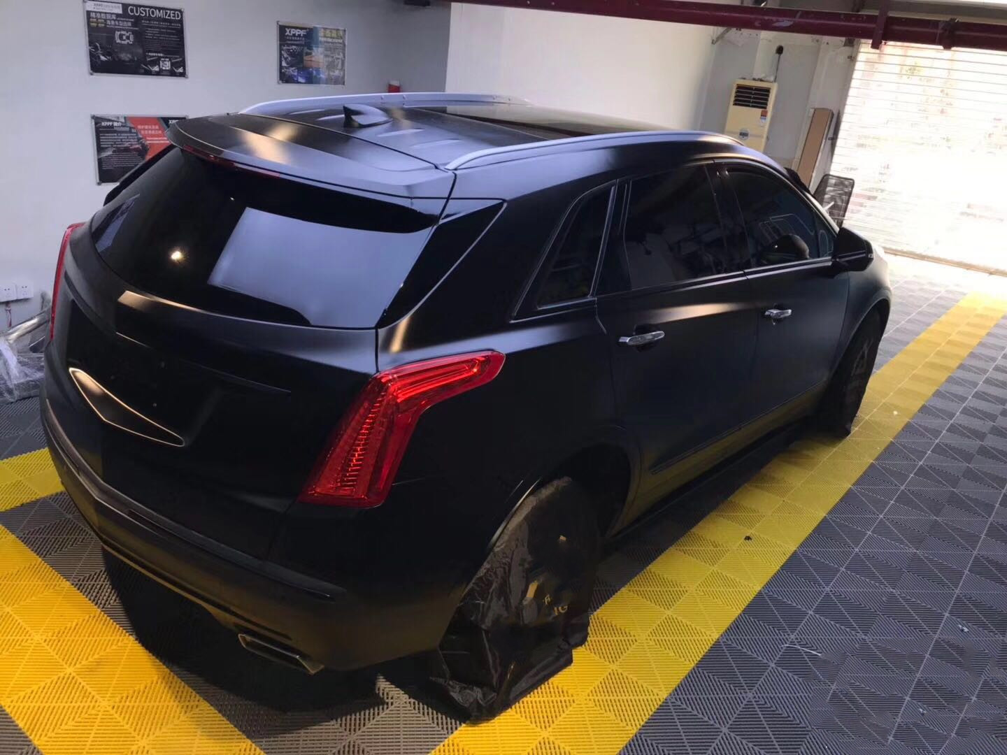 "黑武士"来袭 凯迪拉克xt5 改色电光黑