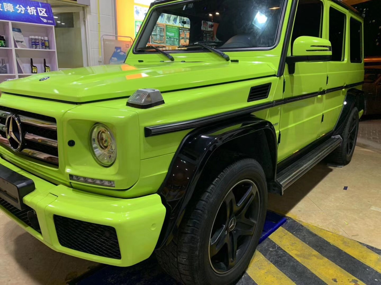 大块头也来撩骚柠檬绿的奔驰g63让你心痒