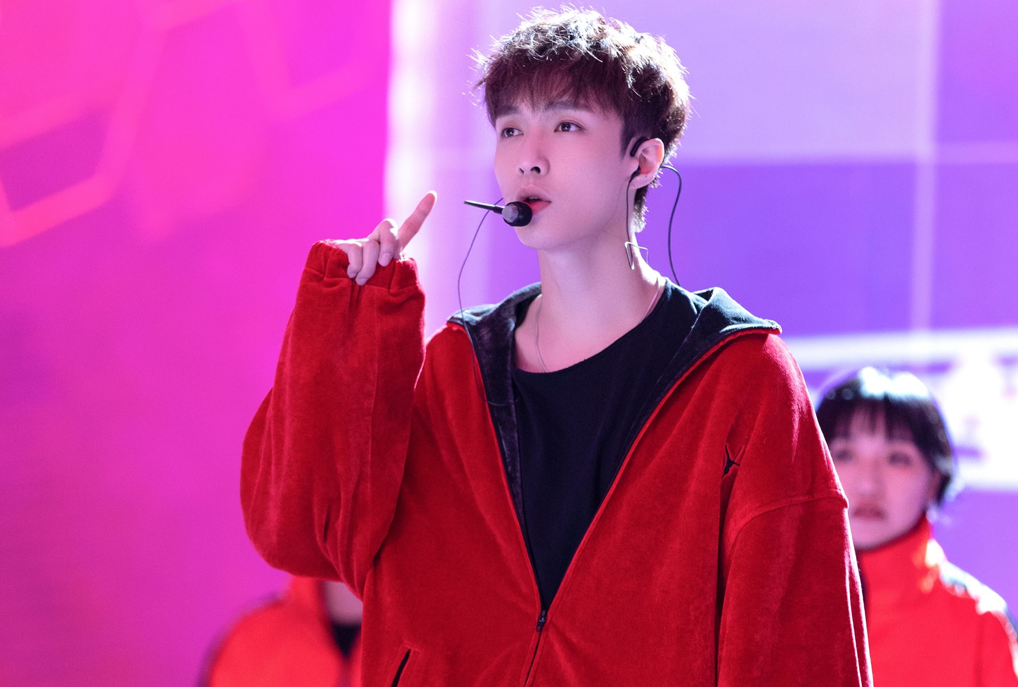 唱演俱佳:任嘉伦、侯明昊、井柏然、李易峰、杨洋、邓伦、张艺兴|任嘉伦|邓伦|侯明昊_新浪新闻