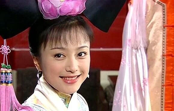 富察皇后秦岚年轻的时候有多美看看她以前的照片就知道了