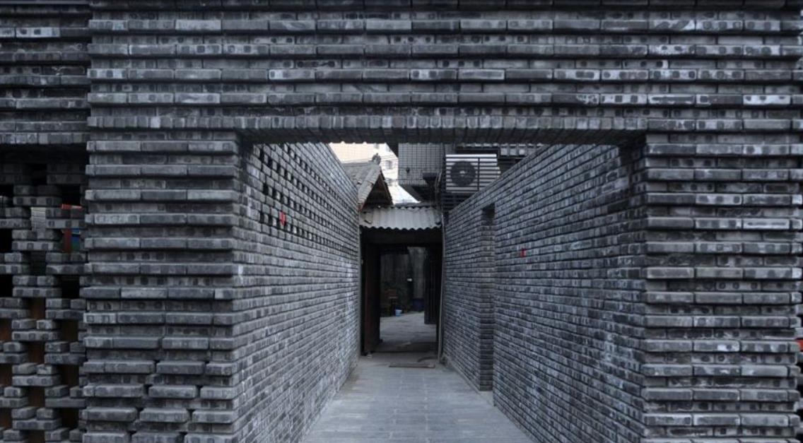 为什么中国古代建筑都使用青砖,而不用红砖?看完就明白了