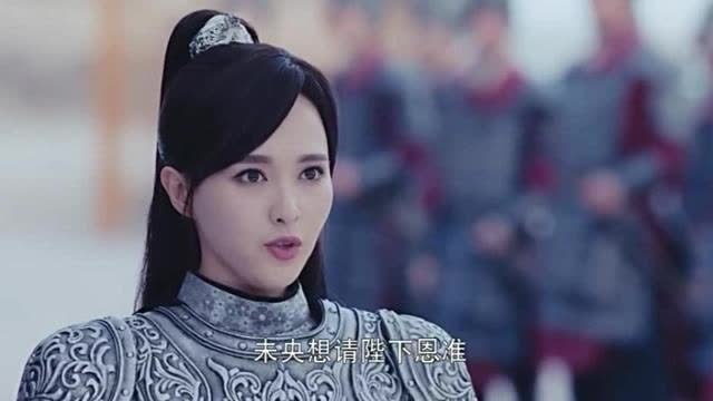 女刺客想刺杀皇上不料被侍卫发现,看她怎样应对
