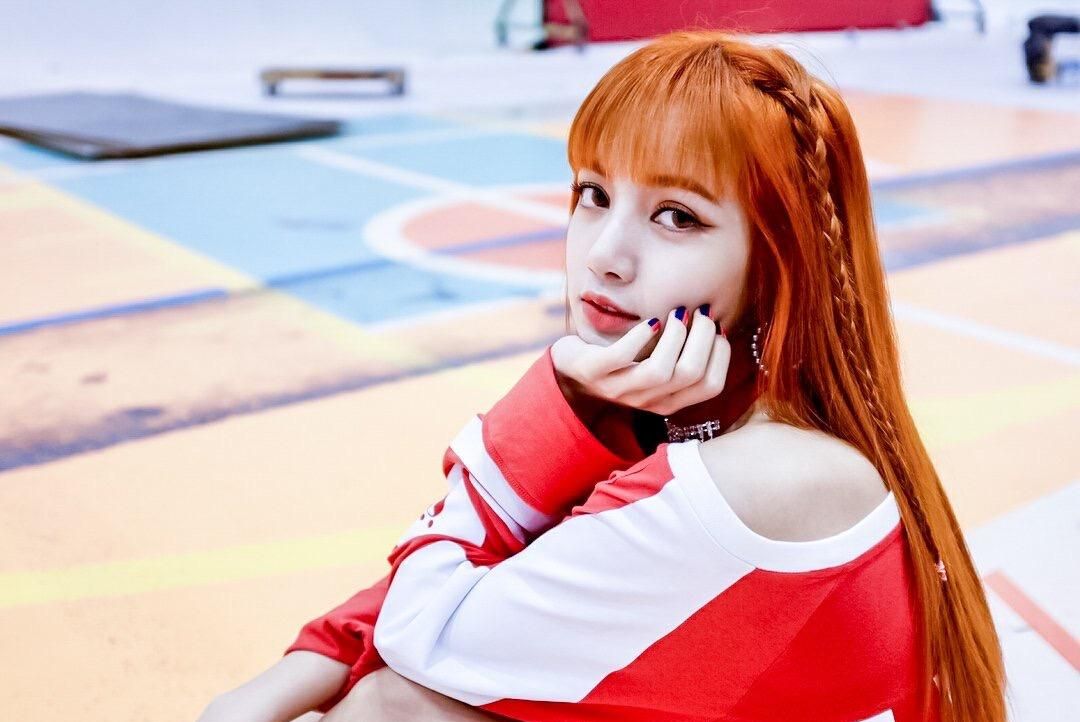 四代女团的忙内line,yeri韩国人气难挡,lisa气质不像忙内!