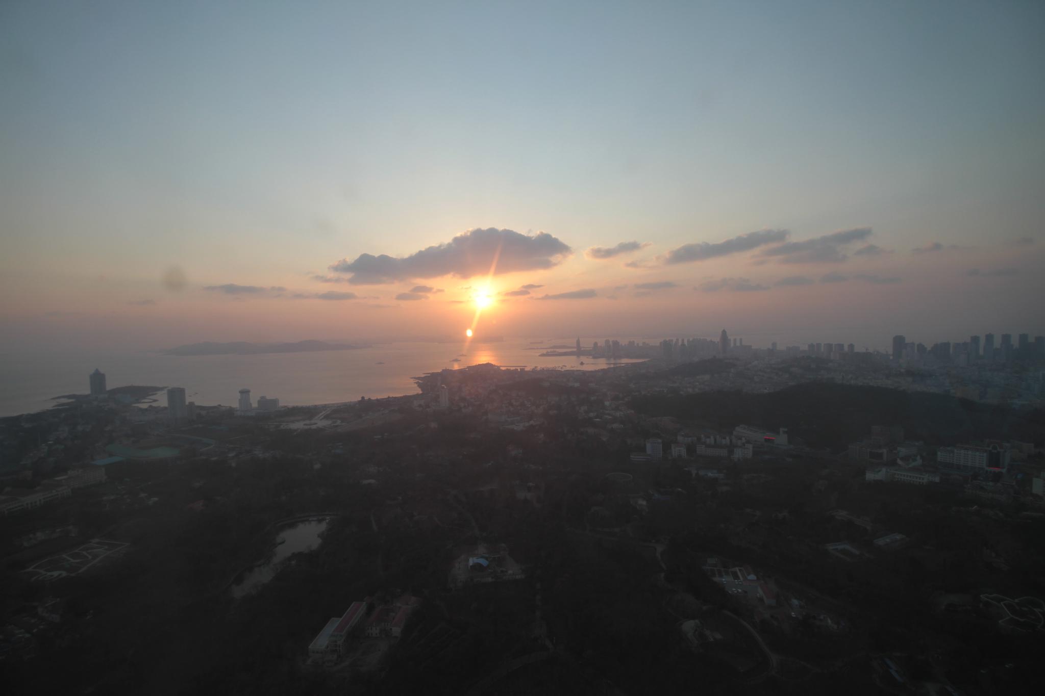 这是2018年青岛最后一个日落,再现最美海天黄昏景象