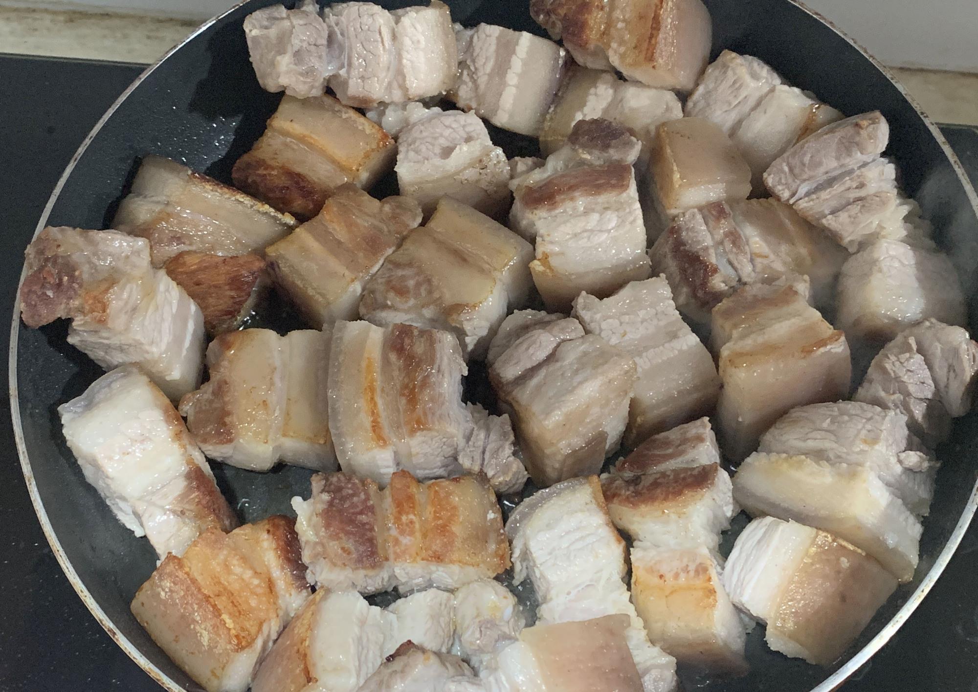 春节将至,学会做入口即化,高颜值的红烧肉,待客太有面子了