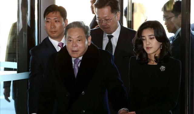 “三星公主”离婚案:李富真赔141亿韩元|韩元|李富真|任佑宰_新浪新闻