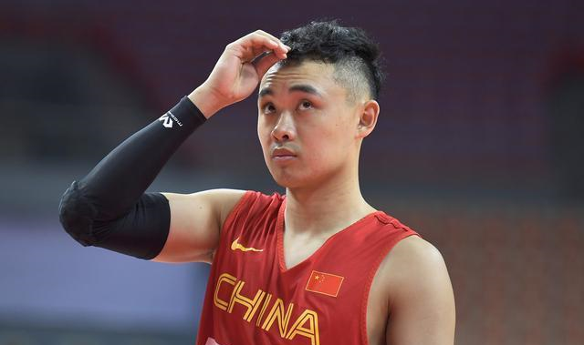 杜锋新一期男篮集训名单,陈林坚+原帅成杀手锏,陶汉林扛内线