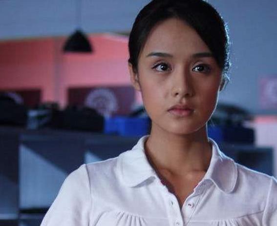 她17岁红遍全国,不嫁富豪嫁给外卖小哥,如今却把老公捧成影帝