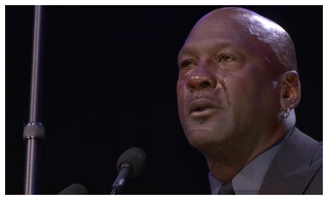 科比追悼会乔丹哭成泪人 硬汉乔丹只在公众面前哭泣过四次