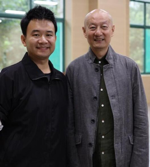 周立波老搭档关栋天近照曝光如今63岁依然活跃在演艺圈