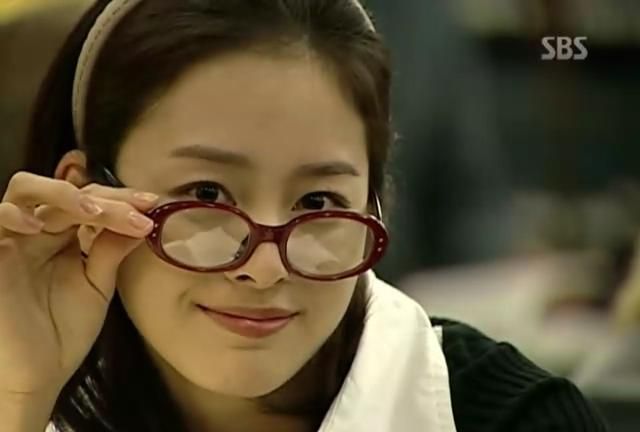 韩国第一美女金泰熙的颜值巅峰让人着迷的微笑尽在爱在哈佛