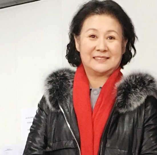 近年来,黄晓娟开始转向影视圈发展,曾出演过《歪打正着》《女人当官》