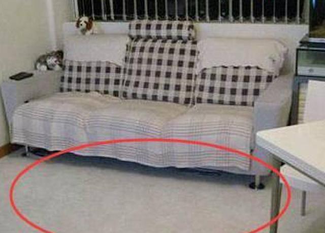 住香港的朋友,不足50平米的蜗居却有三房,这设计大写的服