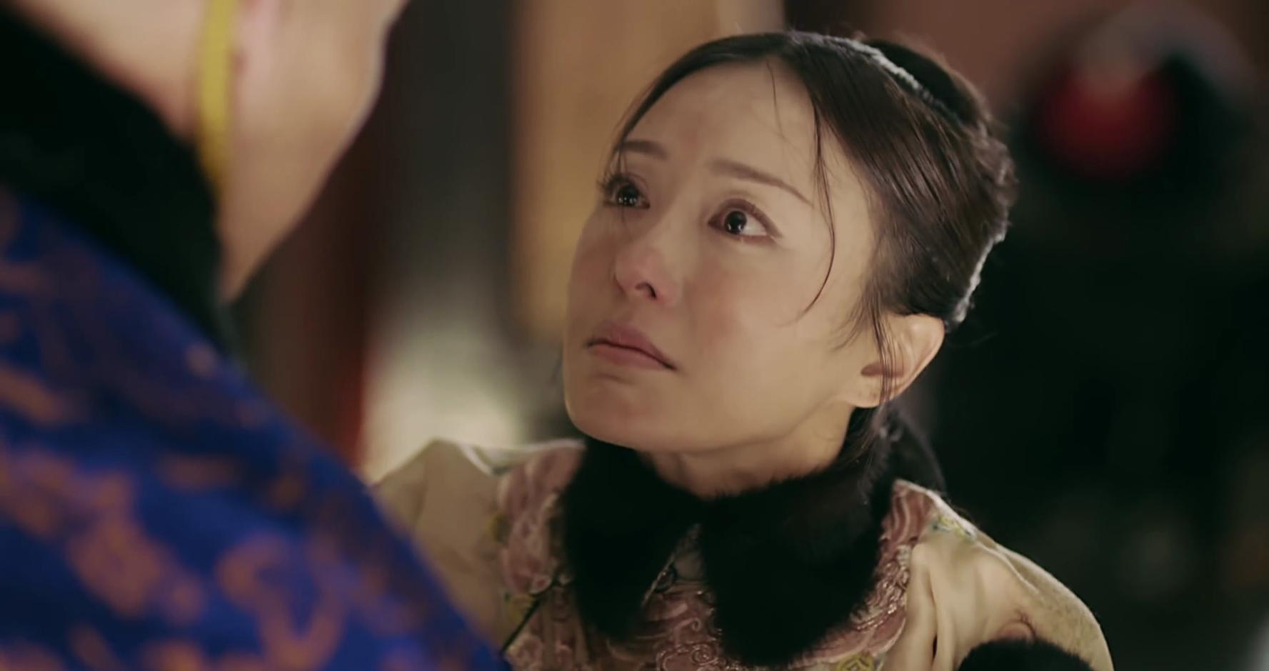 富察皇后为生皇子抑郁而终,乾隆悲痛欲绝,灵位前一席话泪目