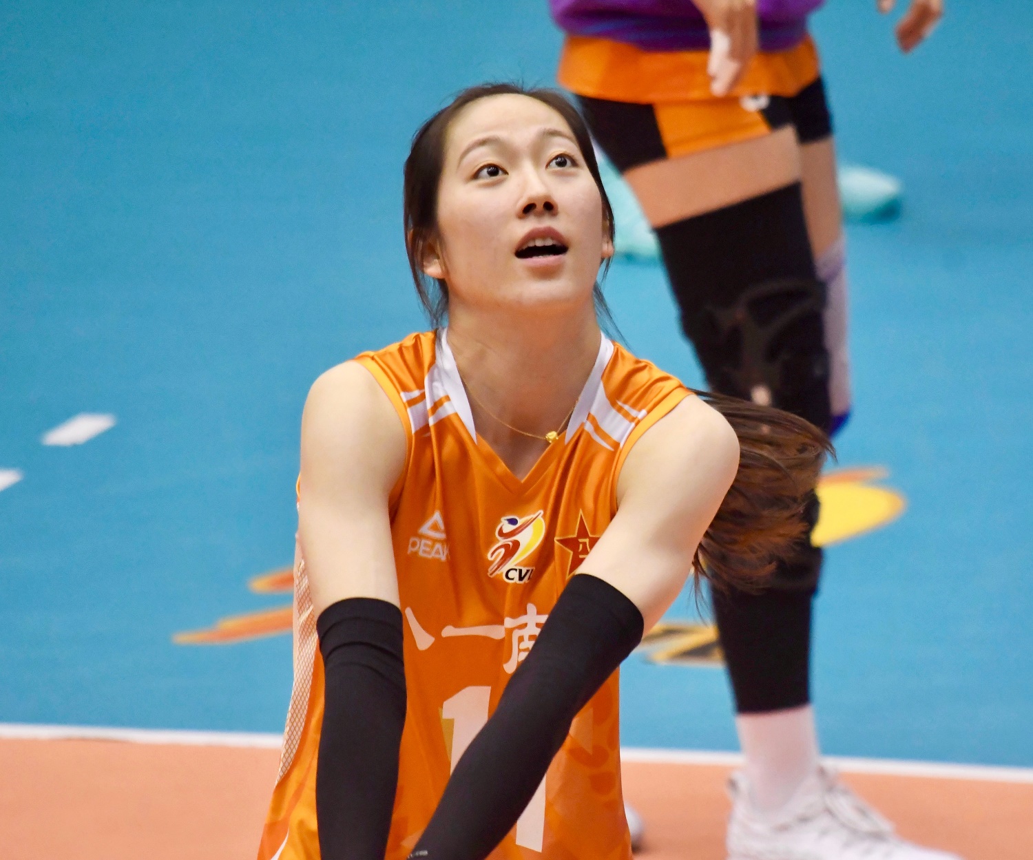 欧阳茜茜!八一女排美女接应!精选15张女排联赛图片庆生!