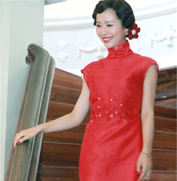 江一燕身着旗袍也是风情万种演绎超有韵味的女人好惊艳