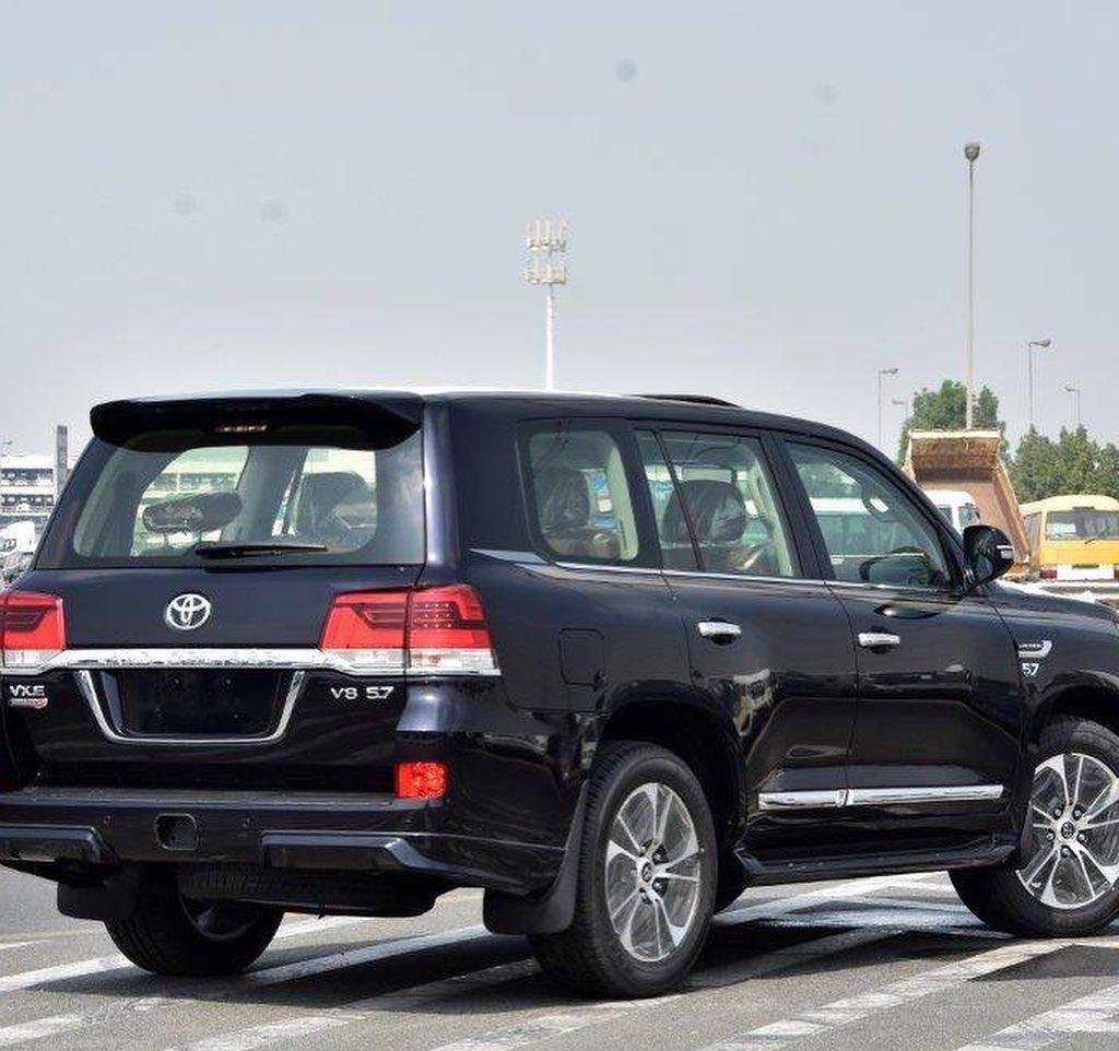 "唯有57真陆巡"2020款丰田陆地巡洋舰5700到店实拍
