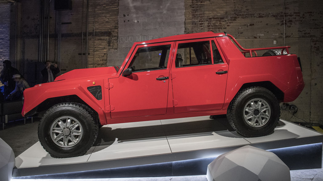 兰博基尼历史上唯一一款量产越野车兰博基尼lm002