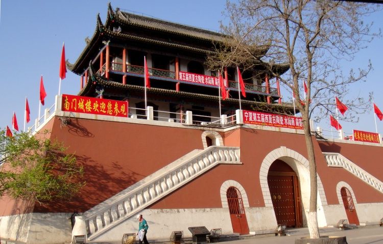 郊外小城楼写真,古朴不失风雅_高清图集_新浪网