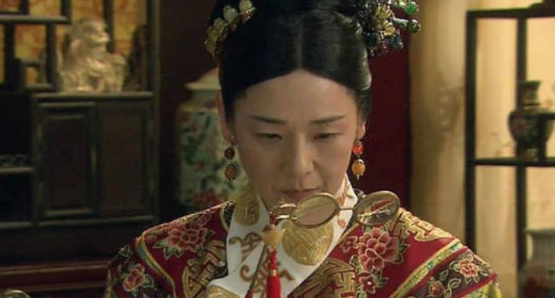 她和侄女一起入宫,自己当了50年太妃,侄女却高居大清皇后|孝哲毅皇后|侄女|皇后_新浪新闻