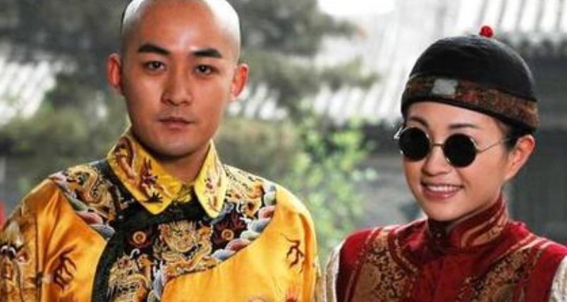 她和侄女一起入宫,自己当了50年太妃,侄女却高居大清皇后|孝哲毅皇后|侄女|皇后_新浪新闻
