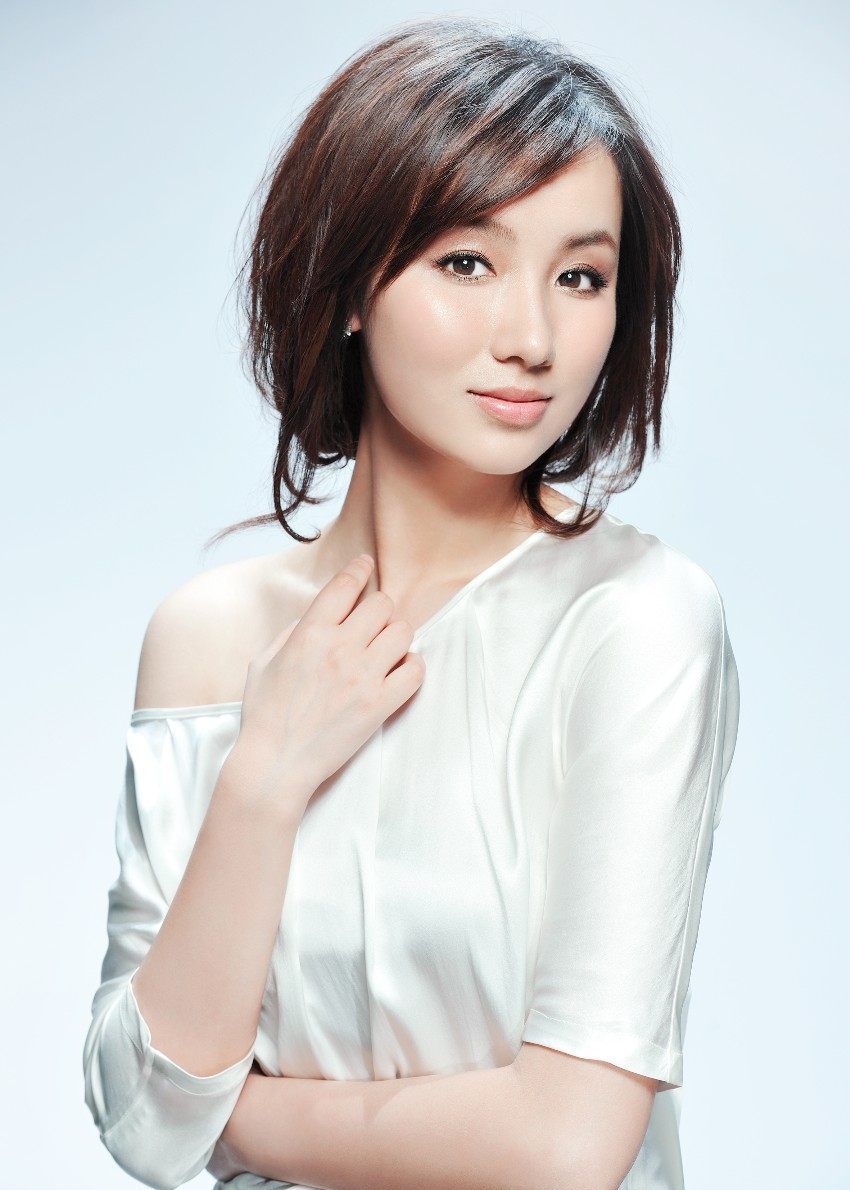 吕一高清美照 甜美女人展现清新气质